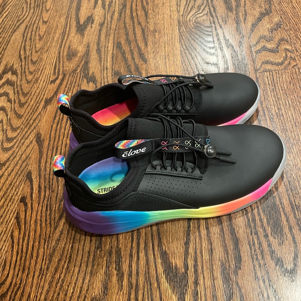 Sold out limited edition cloves😍🌈